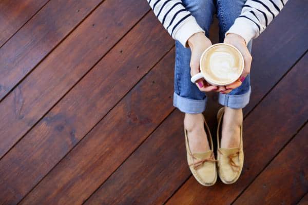 How to remove coffee stains from shoes2