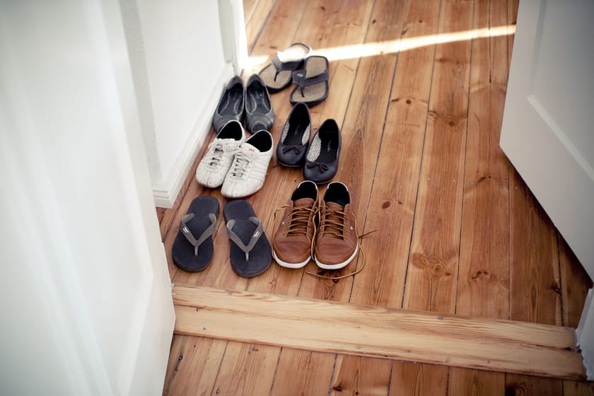 10 Reasons Why A lot of European Cultures Wear Shoes Inside their Houses?