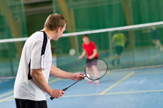 What is the Difference Between Volleyball Shoes and Badminton Shoes